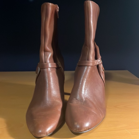 Women’s Size 11 Bruno Valenti Mid-Calf Chestnut heel Boots 3 inch heel - Picture 5 of 8